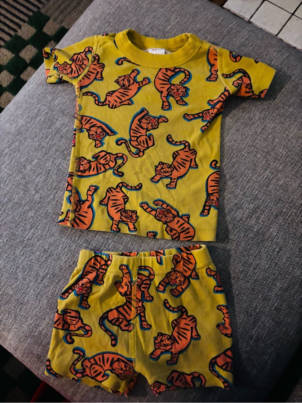 Hanna Andersson Yellow + Orange Tiger Shorts Jammies Sz 3T